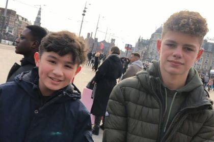 Tienerjongens in Amsterdam.